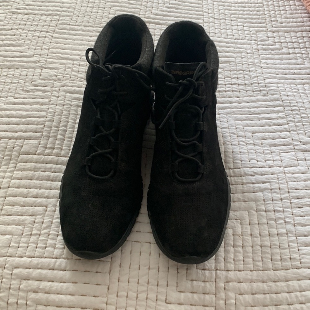 Cole Haan women’s black botties